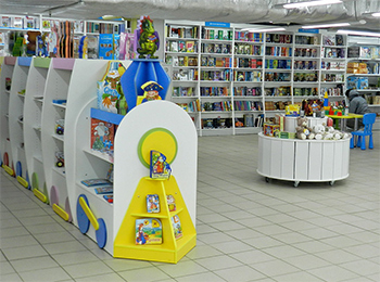 Детский отдел в сетевом книжном гипермаркете